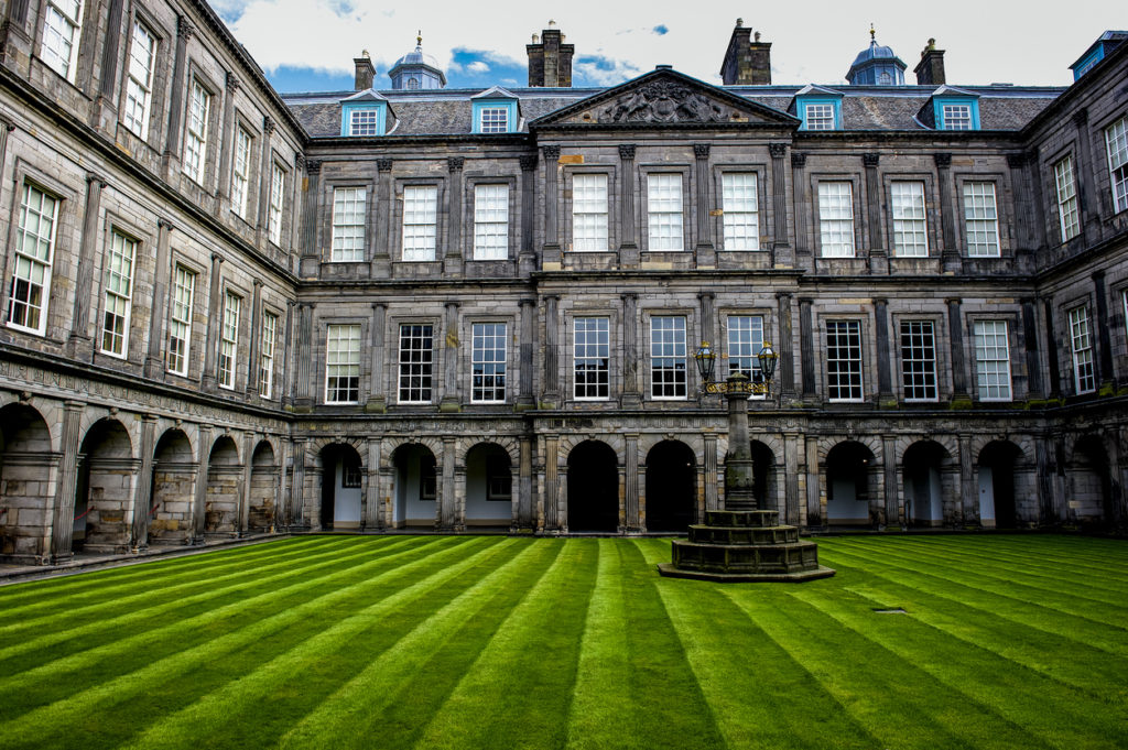 エディンバラ大学