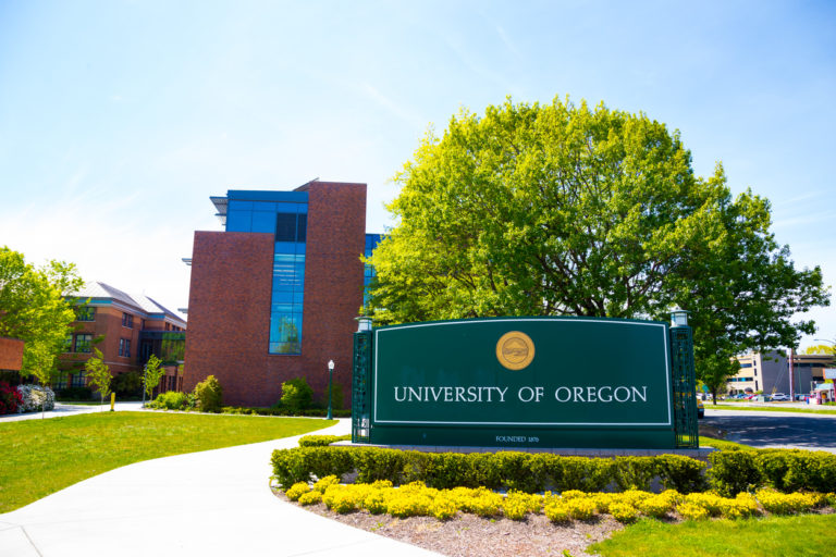 世界陸上22の舞台 オレゴン大学 ってどんな大学 偏差値や世界ランキング 学部 学費などの留学情報 留学プレス Press 海外大学 大学院 中学 高校 語学学校の留学情報サイト 世界陸上22の舞台 オレゴン大学 ってどんな大学 偏差値や世界ランキング 学部 学費などの留学情報 留学プレス Press 海外大学 大学院 中学 高校 語学学校の留学情報サイト