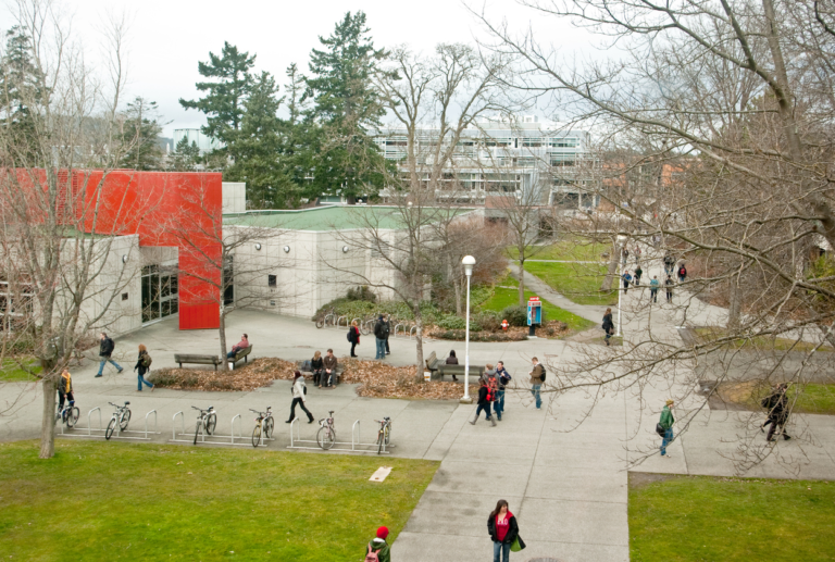 ビクトリア大学（カナダ）