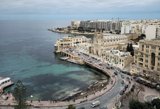 マルタ・セントジュリアンに留学